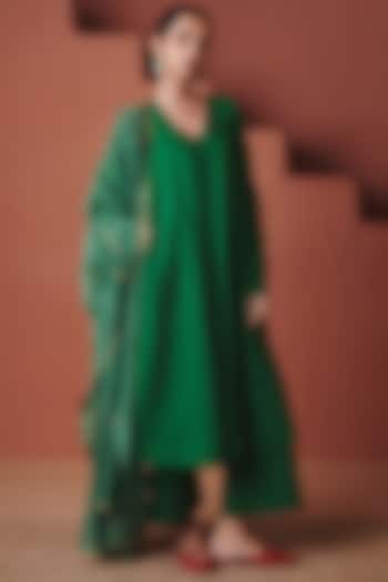 Green Cotton Linen Straight Kurta Set by Saphed at Pernia's Pop Up Shop