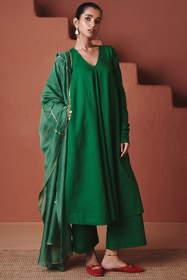 Green Cotton Linen Straight Kurta Set by Saphed at Pernia's Pop Up Shop