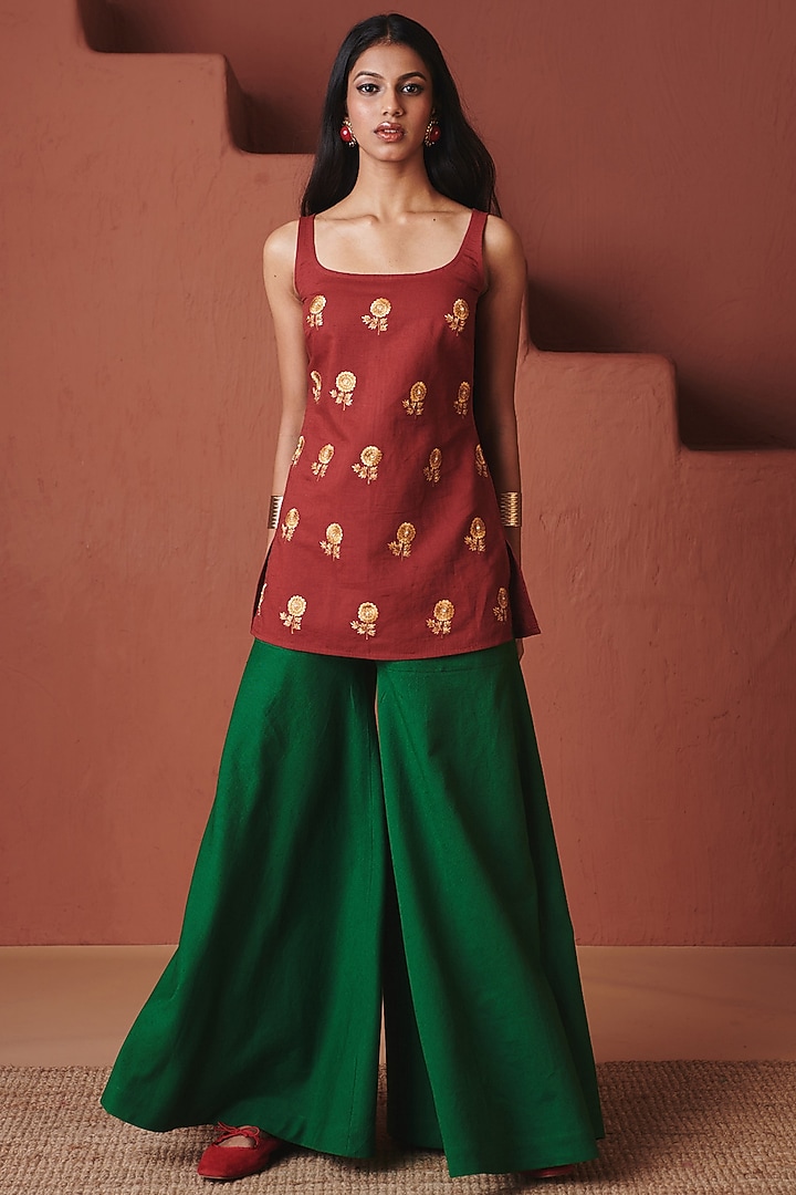 Brick Red Cotton Linen Boota Embroidered Short Kurta Set by Saphed at Pernia's Pop Up Shop