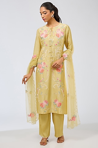 Dusky Yellow Silk Resham Embroidered Kurta Set by Shilpa Karnavat