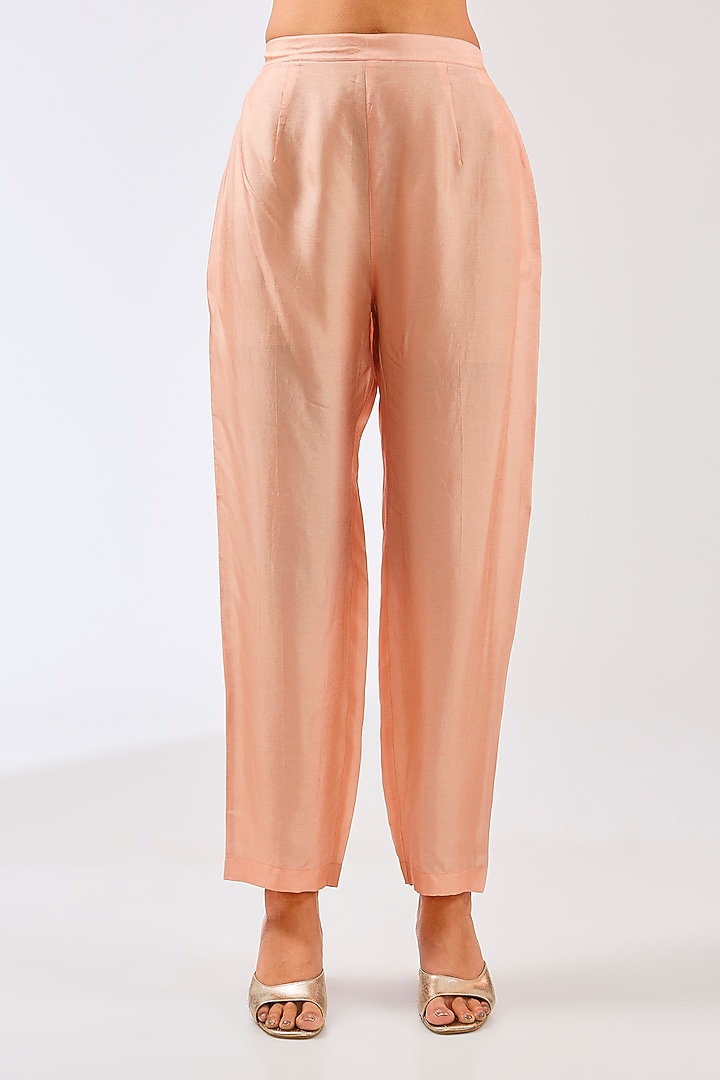 Peach Silk Resham Embroidered Kurta Set by Shilpa Karnavat at Pernia's Pop Up Shop