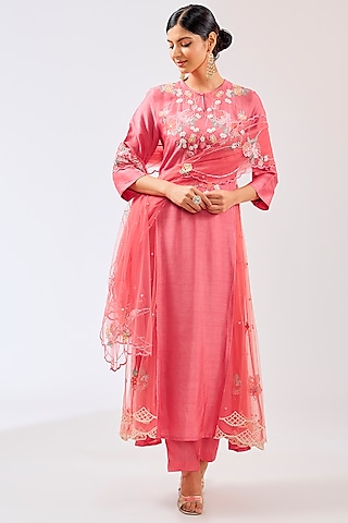 Coral Pink Silk Resham Embroidered Kurta Set by Shilpa Karnavat