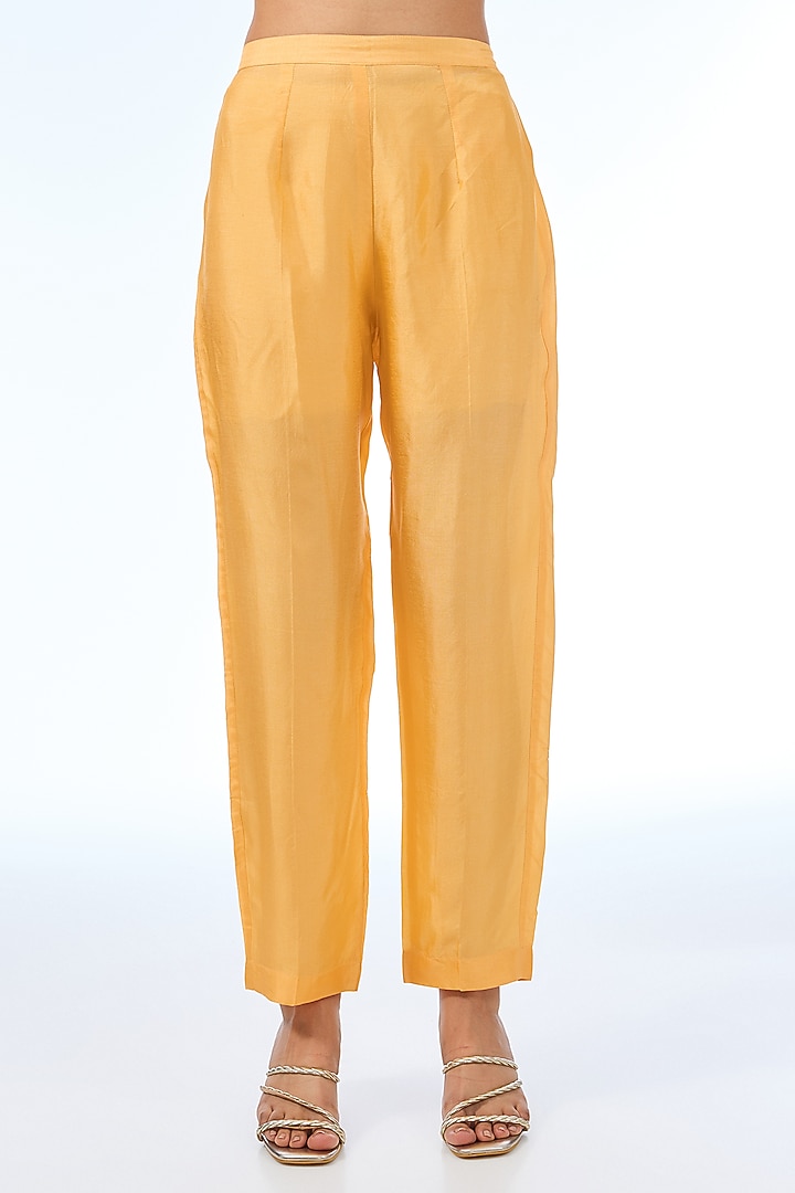Peachy Orange Silk Kurta Set by Shilpa Karnavat at Pernia's Pop Up Shop