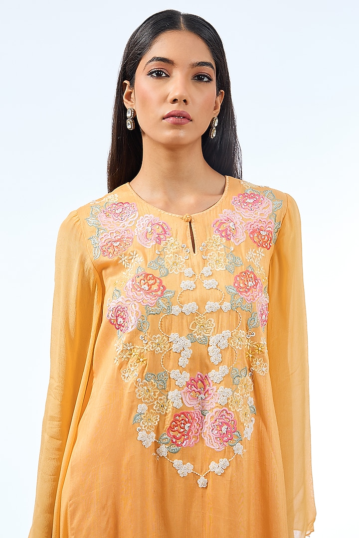 Peachy Orange Silk Kurta Set by Shilpa Karnavat at Pernia's Pop Up Shop