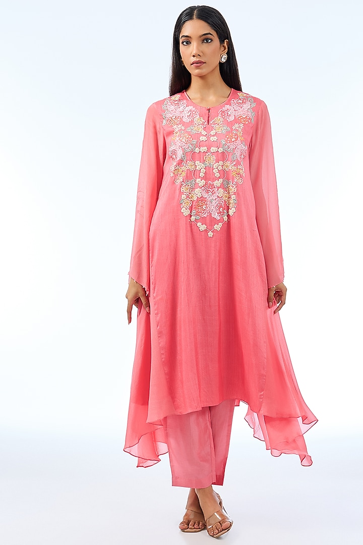 Pink Silk Kurta Set by Shilpa Karnavat at Pernia's Pop Up Shop