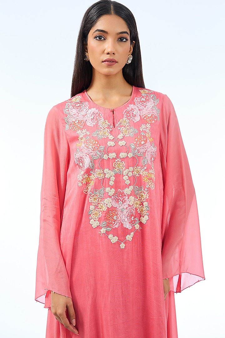 Pink Silk Kurta Set by Shilpa Karnavat at Pernia's Pop Up Shop