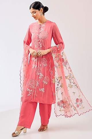 Coral Pink Chiffon Resham Embroidered Kurta Set by Shilpa Karnavat