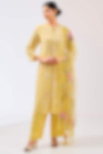 Dusky Yellow Chiffon Resham Embroidered Kurta Set by Shilpa Karnavat at Pernia's Pop Up Shop