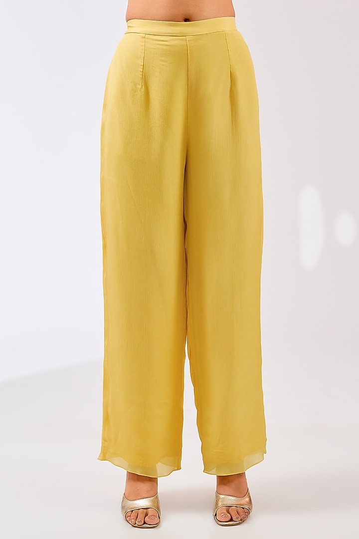 Dusky Yellow Chiffon Resham Embroidered Kurta Set by Shilpa Karnavat at Pernia's Pop Up Shop