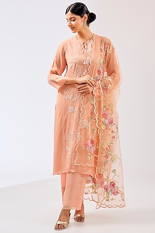 Peach-Pink Chiffon Resham Embroidered Kurta Set by Shilpa Karnavat