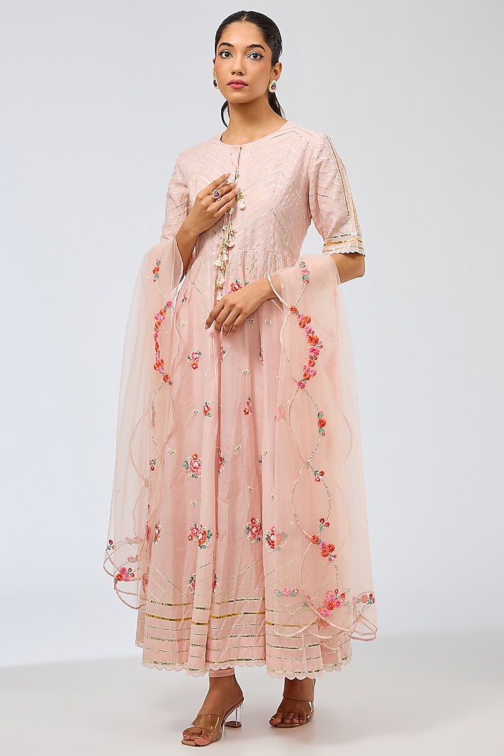 Baby Pink Silk Chanderi Kurta Set by Shilpa Karnavat at Pernia's Pop Up Shop