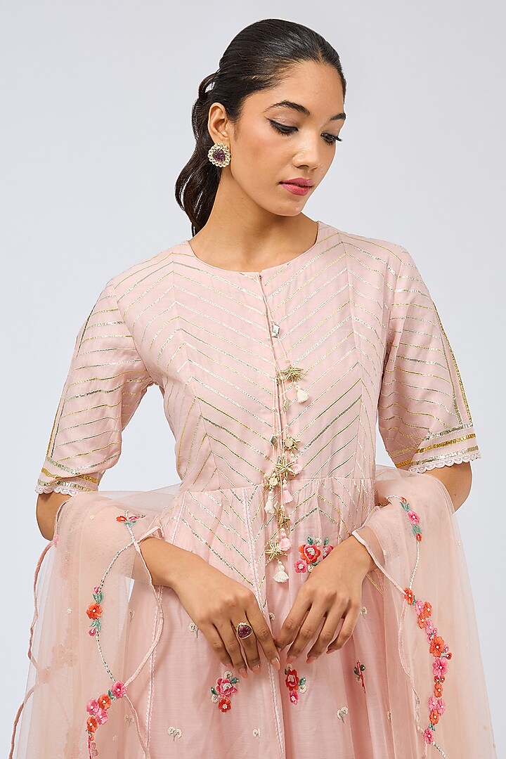Baby Pink Silk Chanderi Kurta Set by Shilpa Karnavat at Pernia's Pop Up Shop