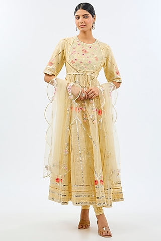 Light Yellow Silk Chanderi Gota & Resham Embroidered Anarkali Set by Shilpa Karnavat