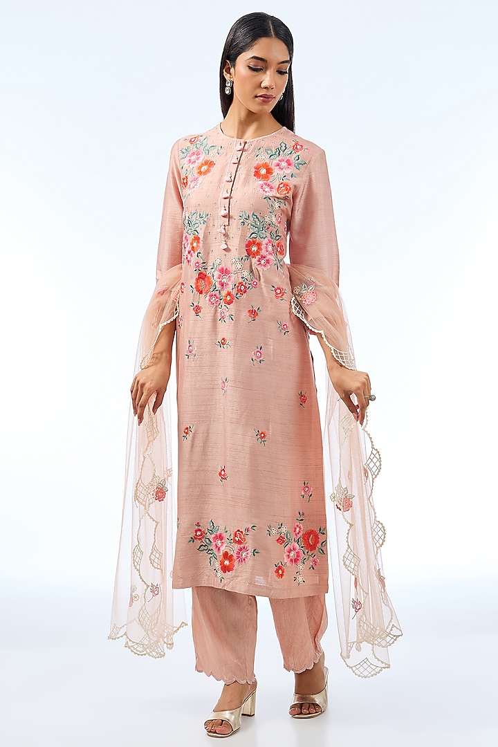 Onion Pink Silk Kurta Set by Shilpa Karnavat at Pernia's Pop Up Shop