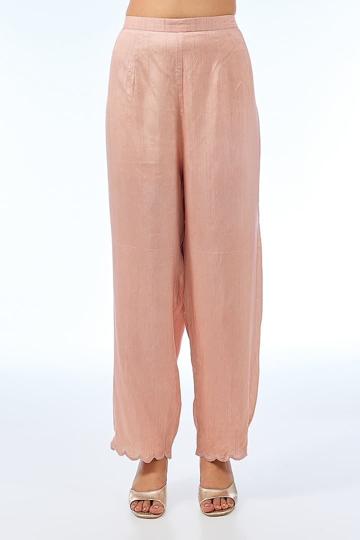 Onion Pink Silk Kurta Set by Shilpa Karnavat at Pernia's Pop Up Shop