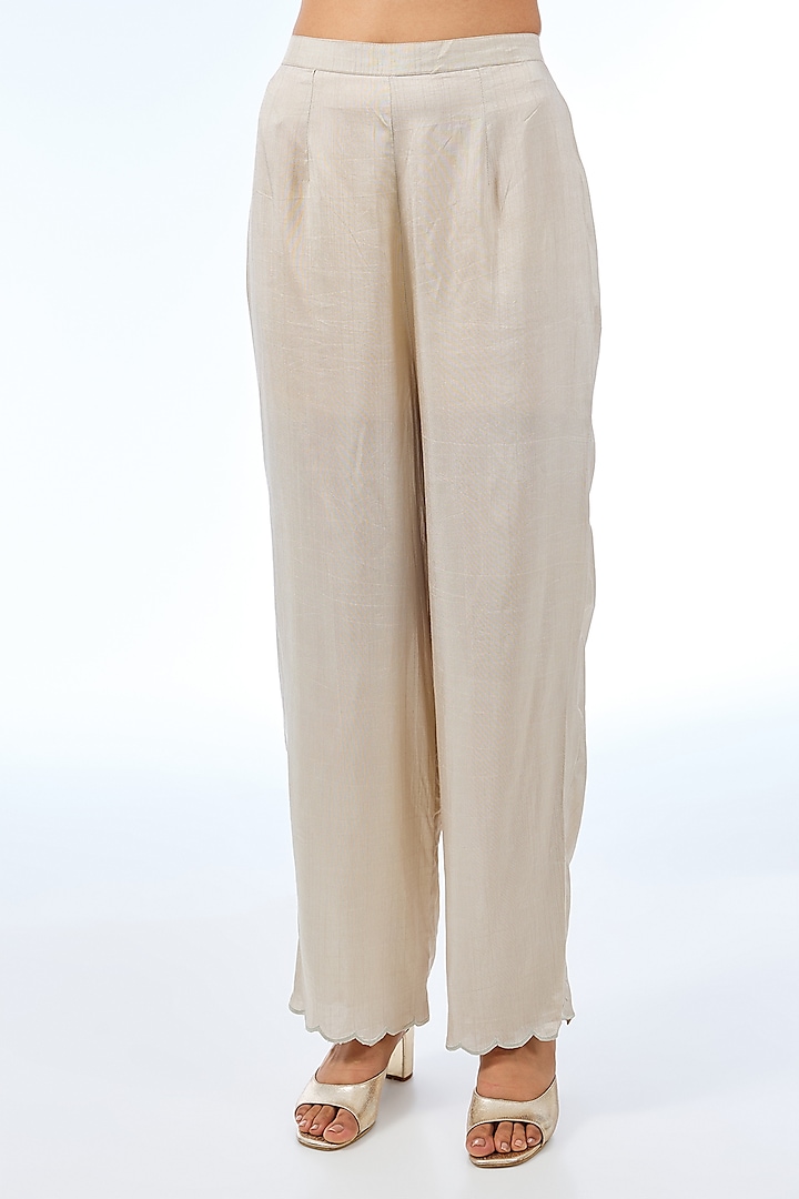 Ivory Silk Kurta Set by Shilpa Karnavat at Pernia's Pop Up Shop