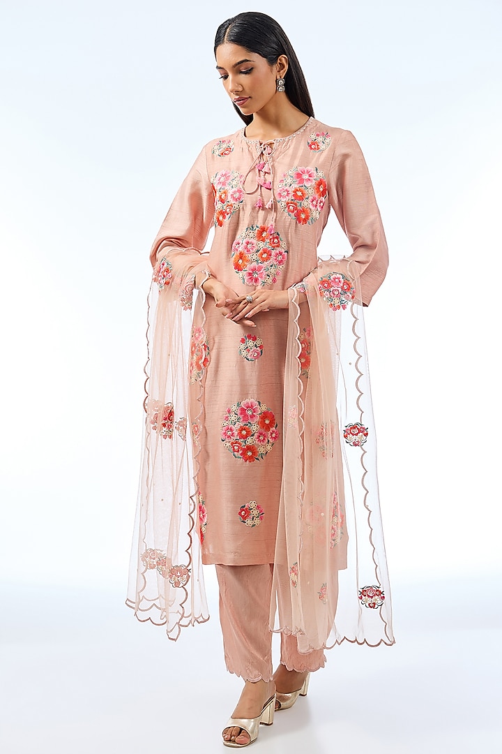 Onion Pink Silk Kurta Set by Shilpa Karnavat at Pernia's Pop Up Shop