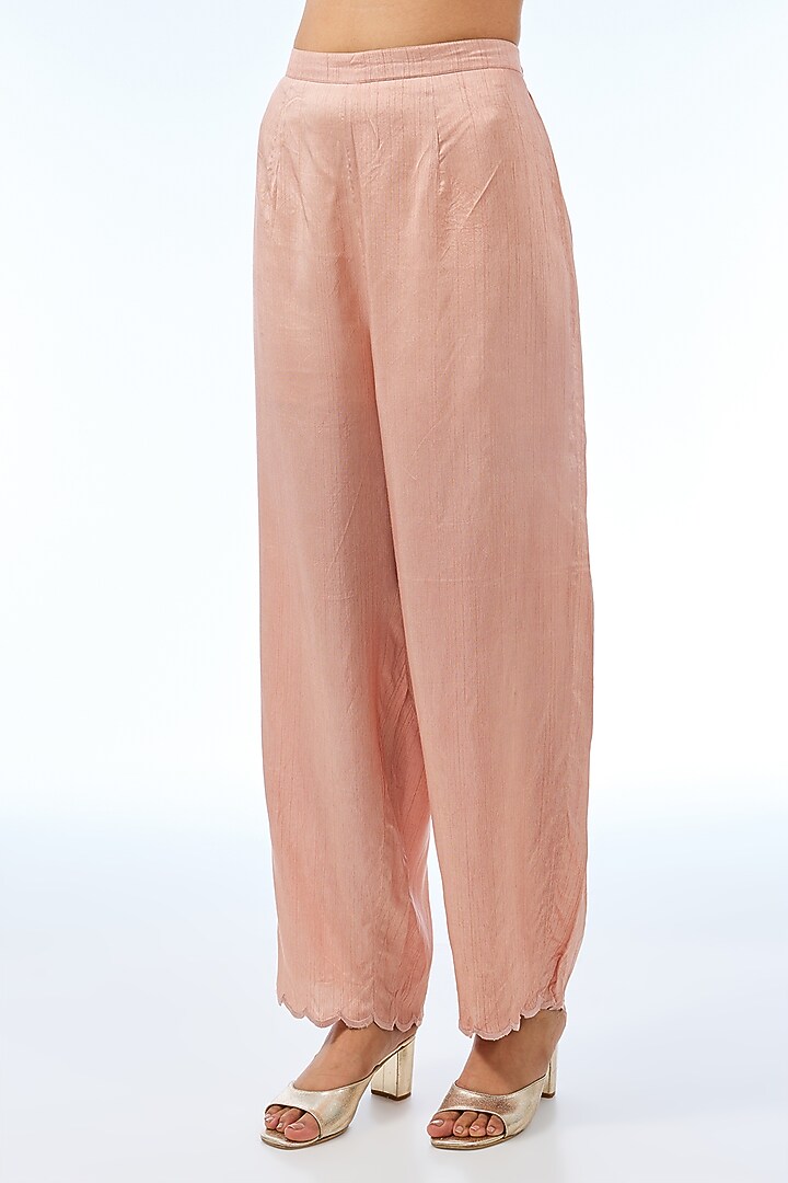 Onion Pink Silk Kurta Set by Shilpa Karnavat at Pernia's Pop Up Shop