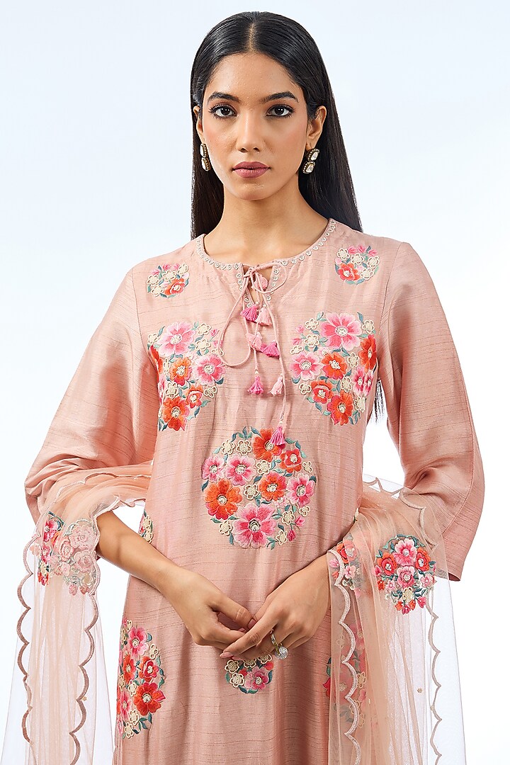 Onion Pink Silk Kurta Set by Shilpa Karnavat at Pernia's Pop Up Shop