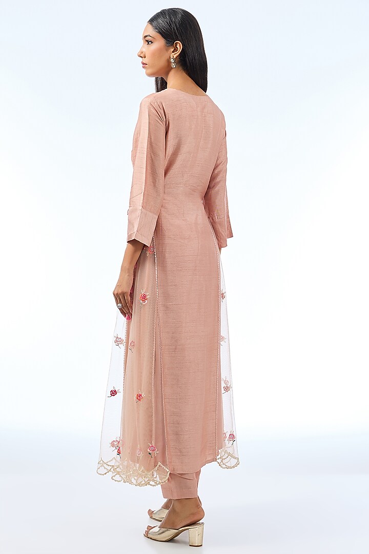 Onion Pink Silk Kurta Set by Shilpa Karnavat at Pernia's Pop Up Shop