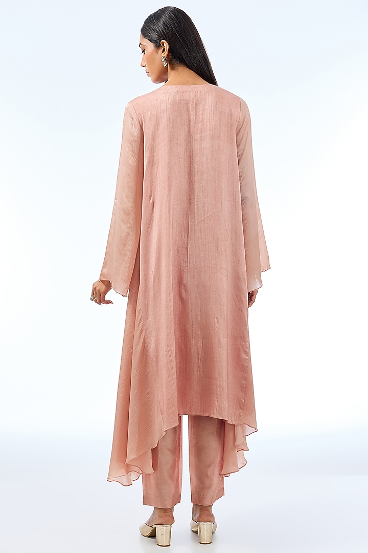 Onion Pink Silk kurta Set by Shilpa Karnavat at Pernia's Pop Up Shop