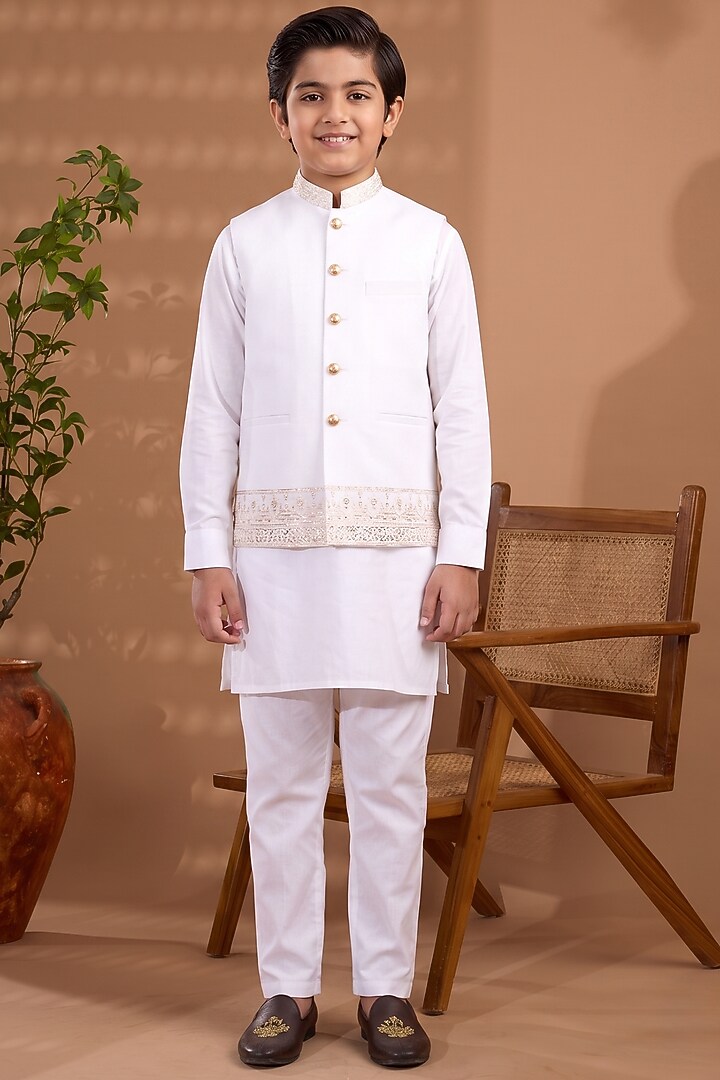 White Blended Silk Embroidered Bundi Jacket Set For Boys by Spring Break- Kids at Pernia's Pop Up Shop