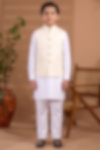 Ivory Blended Silk Embroidered Bundi Jacket Set For Boys by Spring Break- Kids at Pernia's Pop Up Shop