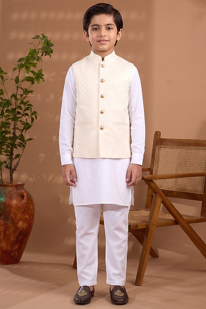 Ivory Blended Silk Embroidered Bundi Jacket Set For Boys by Spring Break- Kids at Pernia's Pop Up Shop