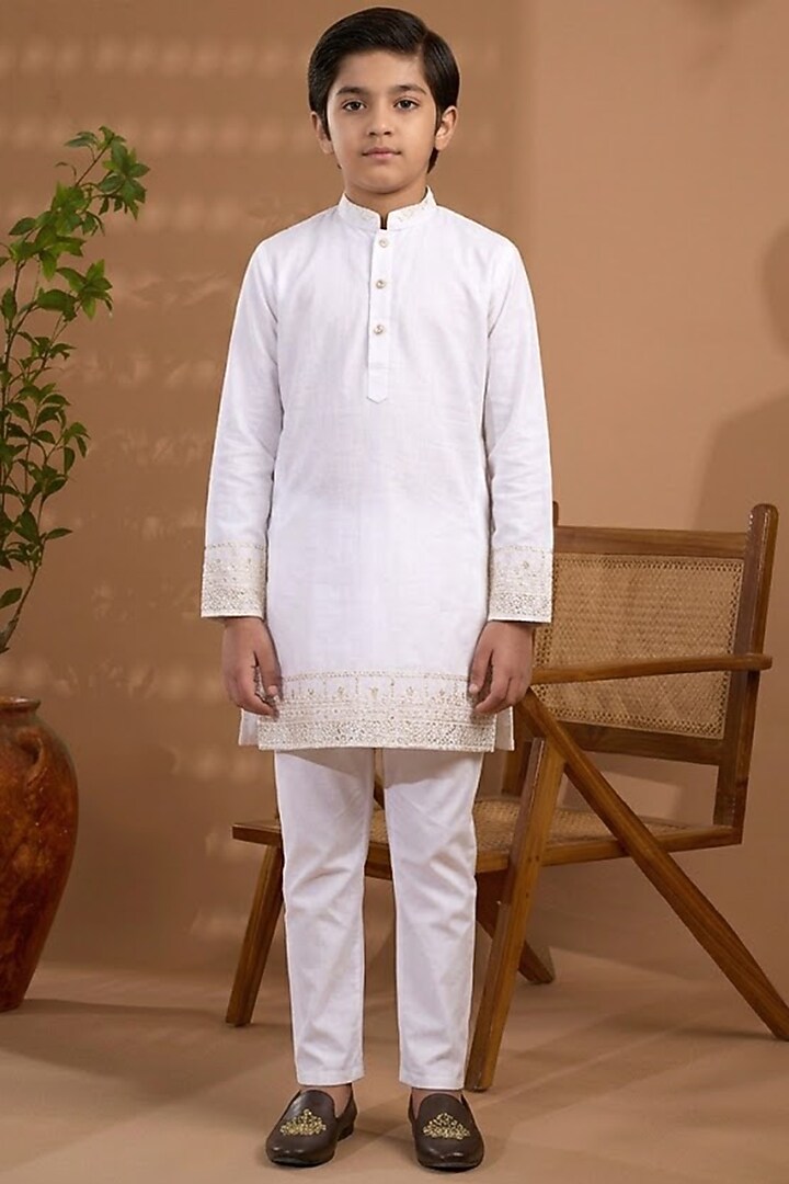 White Cotton Satin Embroidered Kurta Set For Boys by Spring Break- Kids at Pernia's Pop Up Shop