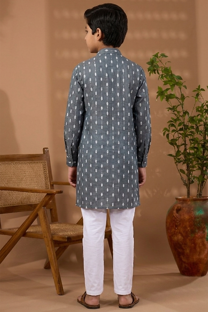 Grey Cotton Ikat Printed Kurta For Boys by Spring Break- Kids at Pernia's Pop Up Shop