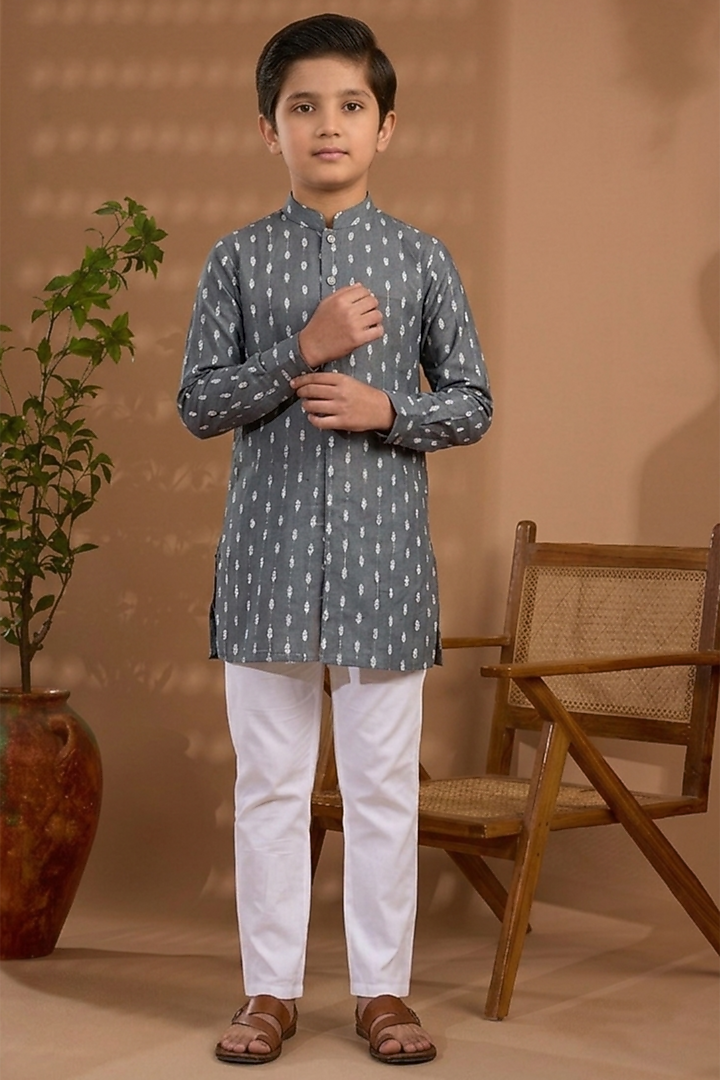 Grey Cotton Ikat Printed Kurta For Boys by Spring Break- Kids at Pernia's Pop Up Shop