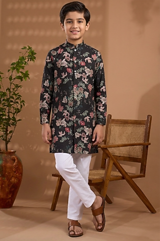 Black Blended Silk Floral Printed Kurta For Boys by Spring Break- Kids