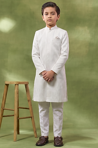 White Cotton Silk Embroidered Sherwani Set For Boys by Spring Break- Kids