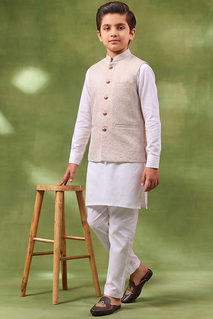 Ivory Cotton Silk Embroidered Bundi Jacket Set For Boys by Spring Break- Kids at Pernia's Pop Up Shop