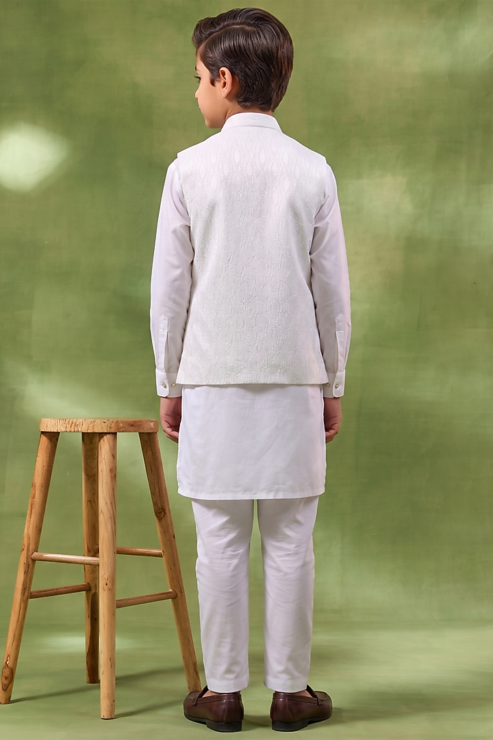 White Cotton Silk Embroidered Bundi Jacket Set For Boys by Spring Break- Kids at Pernia's Pop Up Shop