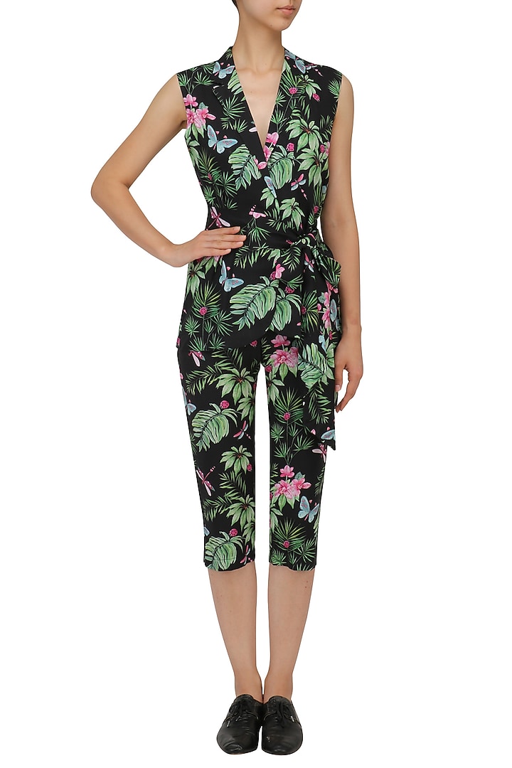 Black floral printed jacket and capri pants set available only at Pernia's Pop Up Shop.