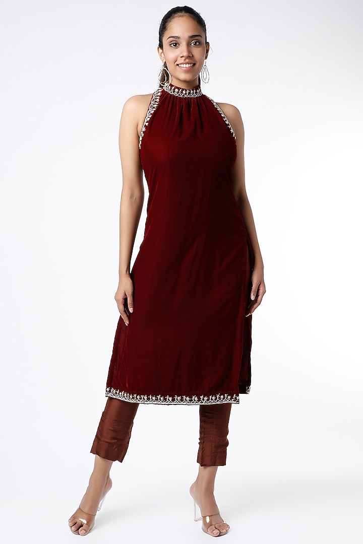 Plum Red Hand Embroidered Kurta Set by Shreya Agarwal at Pernia's Pop Up Shop
