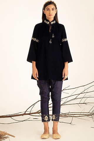 Pageant Blue Velvet Kurta Set by Shreya Agarwal