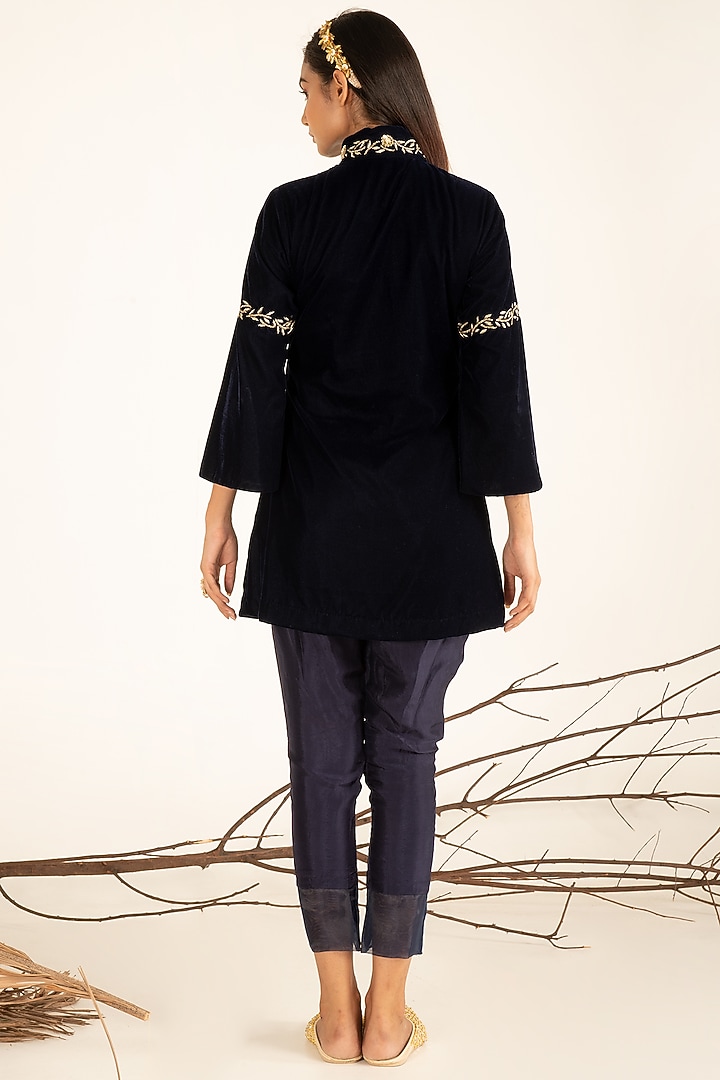 Pageant Blue Velvet Kurta Set by Shreya Agarwal at Pernia's Pop Up Shop