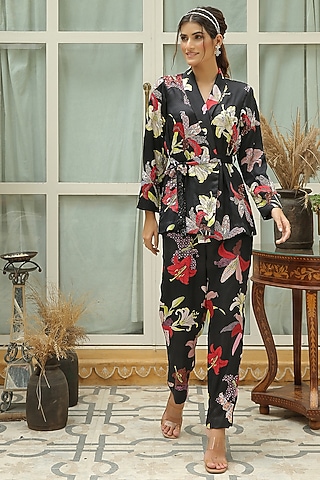Black Printed & Hand Embroidered Pant Suit Set by Shreya Agarwal