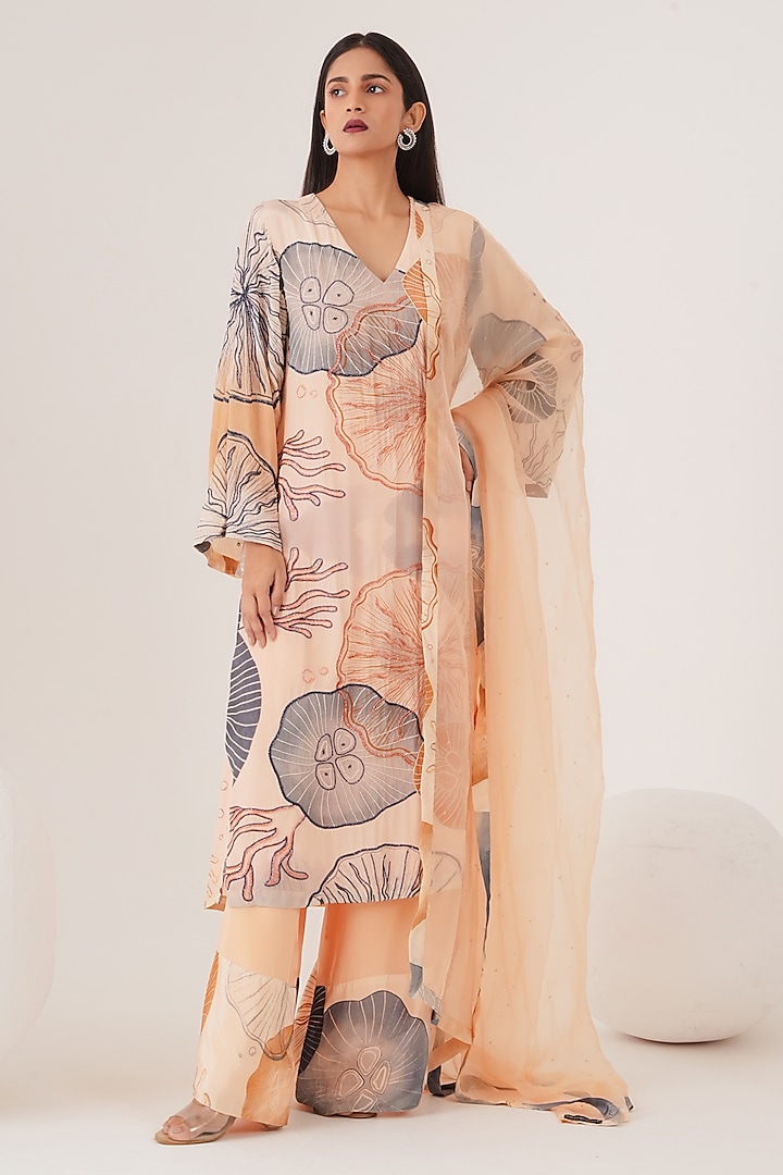 Beige Natural Crepe Abstract Printed & Cutdana Embellished Kurta Set by Shristi Chetani at Pernia's Pop Up Shop