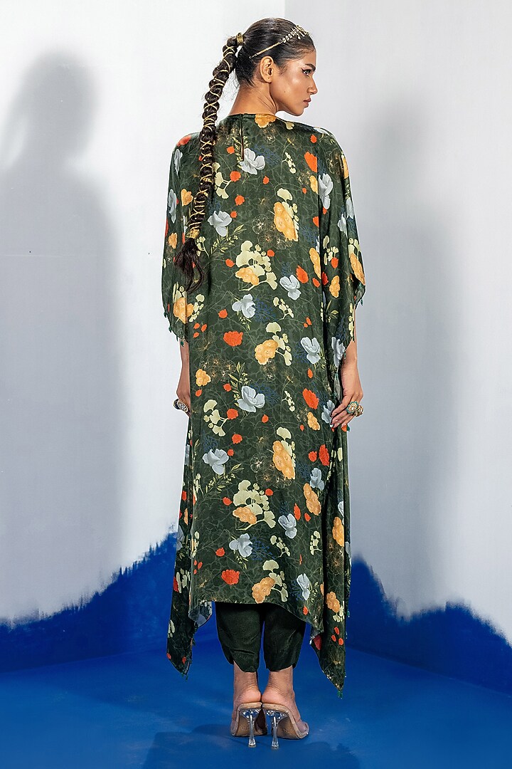 Green Bamberg Satin & Natural Crepe Embroidered Kaftan Kurta Set by Shristi Chetani at Pernia's Pop Up Shop