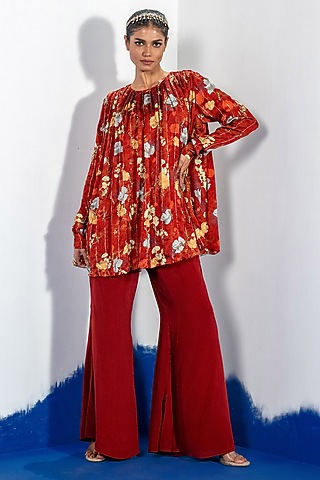 Red Bamberg Satin Embroidered Gathered Kurta Set by Shristi Chetani