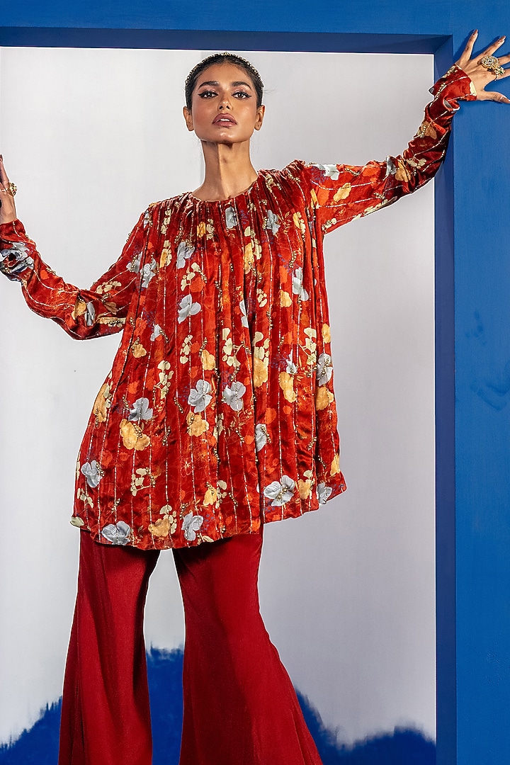 Red Bamberg Satin Embroidered Gathered Kurta Set by Shristi Chetani at Pernia's Pop Up Shop