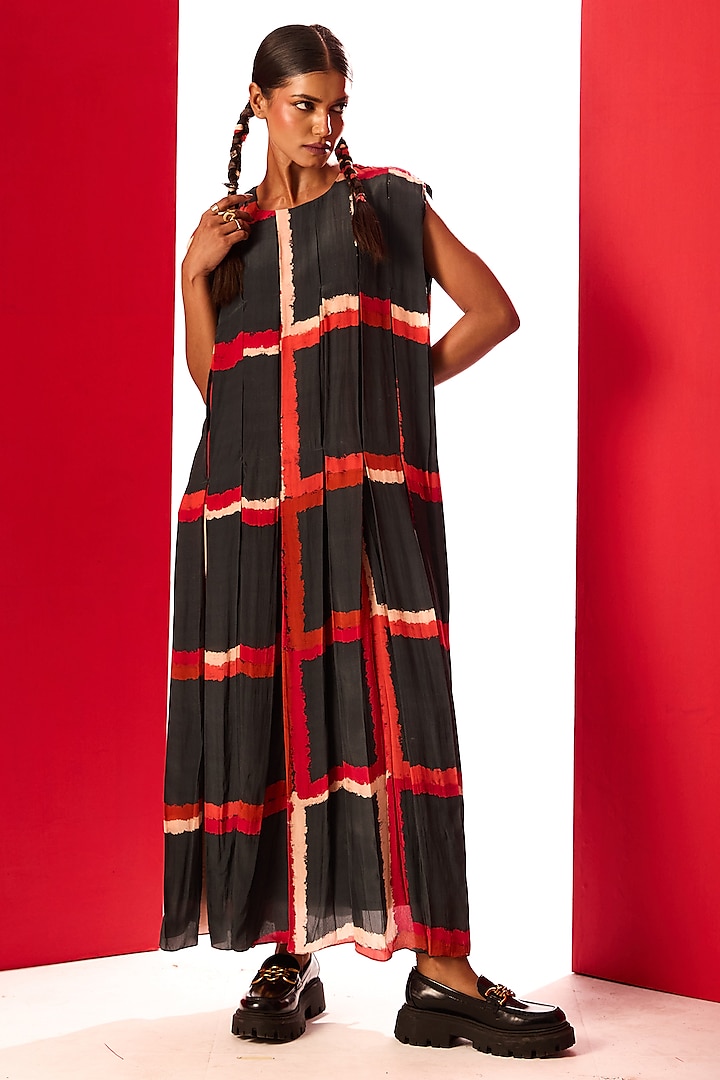 Red & Black Crepe Digital Printed Dress by Shristi Chetani at Pernia's Pop Up Shop