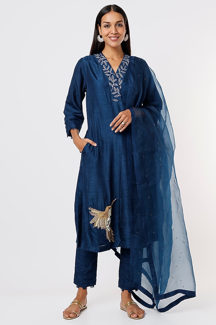 Cobalt Blue Dola Silk Kurta Set by Shristi Chetani at Pernia's Pop Up Shop