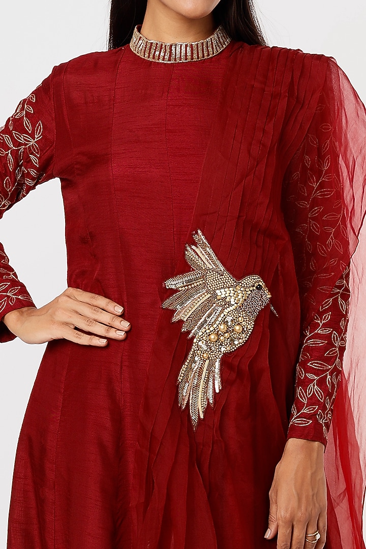 Red Embroidered A-Line Kurta Set by Shristi Chetani at Pernia's Pop Up Shop