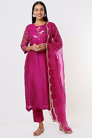 Fuchsia Embroidered Kalidar Kurta Set by Shristi Chetani