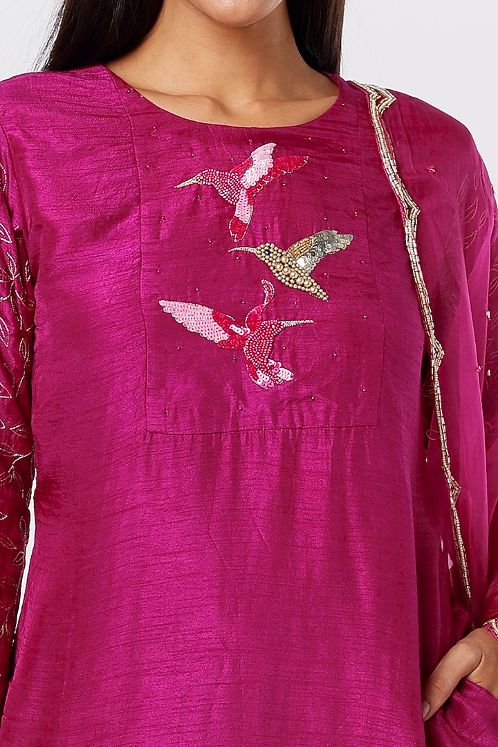 Fuchsia Embroidered Kalidar Kurta Set by Shristi Chetani at Pernia's Pop Up Shop