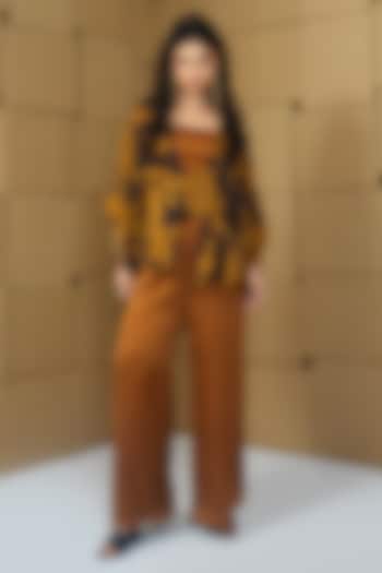 Multi-Colored Bemberg Satin Organza Abstract Printed Jacket Set by Shristi Chetani at Pernia's Pop Up Shop